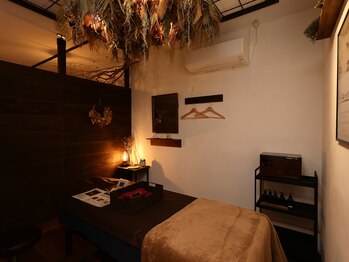 ボディケアサロン ウタタネ(UTATANE)/施術ルーム（1F）