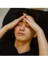 メンズ眉毛サロンラボ 横浜西口店/高炭酸フェイシャルでモテを演出