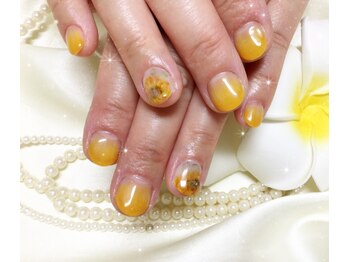 ウィズ フェリーク/ひまわりネイル