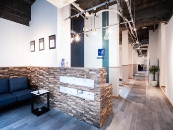 プラスエイト 池袋店の写真/カウンセリング×デザイン提案力×高技術◎自分に最もふさわしい眉を手に入れる【メンズ眉毛専門サロン】