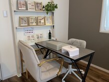 サンネイル(SUN.NAIL)の雰囲気(グレーを基調とした、シックな雰囲気でサンプルも多数あります♪)