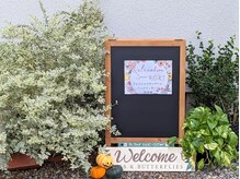 コーキ(ce KOKI)の雰囲気(建物南側に入り口がございます白いフェンスを奥にお進みください)