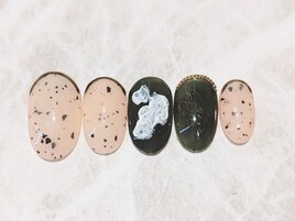 ダルメシアン柄ネイル