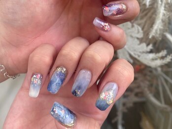 上品ハートニュアンスネイル