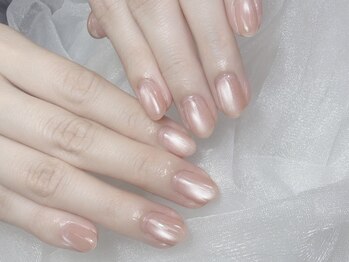 カーリーネイル 豊見城 那覇店(carlynail)の写真/丁寧なケアと美しいフォルム、もちの良さでリピーター続出！ジェルネイルのお悩みはカーリーネイルへ♪
