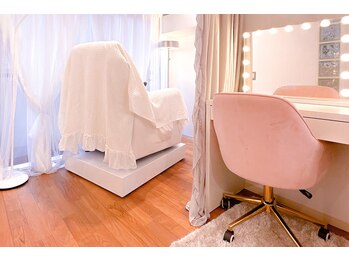 ミュウミュウ ミナミアオヤマ(mewmew minamiaoyama)/EYEブース