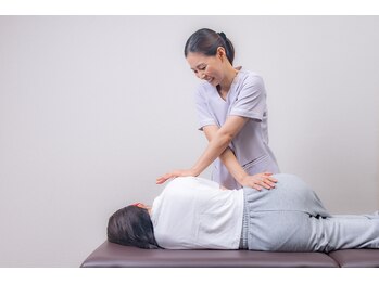 肩こりと腰痛にお悩みの方にリンパマッサージ・骨盤矯正がおすすめの整体　福岡大濠院/骨盤矯正／姿勢矯正／頭痛矯正