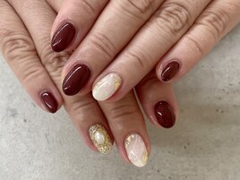 【前田】ボルドー×ゴールドnail