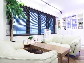 レフス 北参道店(REFUSS)/待合室