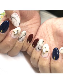 トータルサロン 白べぇーっ プラス/大理石ネイル