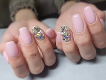 マニル アンド ネトラ(manil & netola)/ストーン敷き詰めネイル