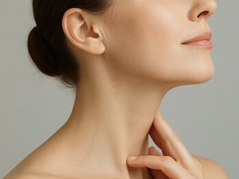 アスミー/ハップル 姫路店(Asmy/happle)の写真/フェイスラインのたるみとほっぺの盛り上がりが気になる方へ姿勢矯正サロンの【戻りづらい小顔矯正エステ】