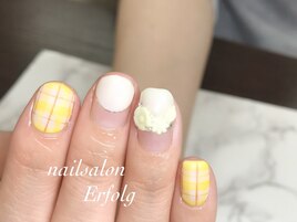 イエローチェックレリーフネイル