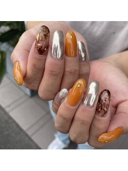 トータルサロン 白べぇーっ プラス/秋ネイル