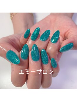 エミー(emmi)/
