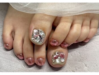 ネイルアンドアイラッシュスタジオ シュシュ(chouchou)/フットキラキラしきつめネイル