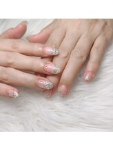 アートネイル ギャラリー(Art nail Gallery)/上品きらめくシルバーラメグラ