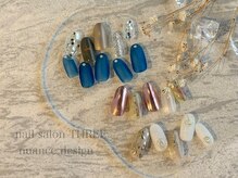 スリー(THREE)/[9月]ニュアンスデザイン