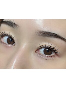 ナチュラル上品な目元にしたい