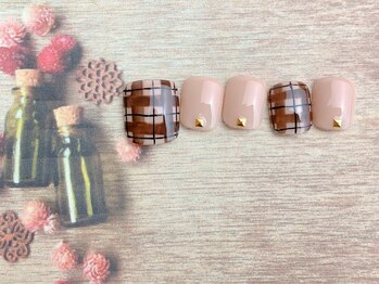 ネイルサロン&スクール ジーナ(GINA)/秋のブラウンチェックネイル♪