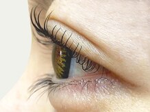 下まつげパーマで、お顔の立体感＆小顔効果◎