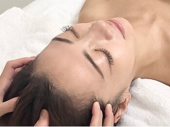 ルーナ 恵比寿(Luna)の写真/【癒ヘッド×小顔強化】人気サーマルリフト+トリムヘッドスパでしっかり緩めます!お顔周りの巡り改善☆