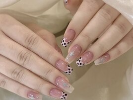 豹柄ネイル