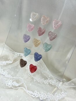 ティーエヌ 岡書イーストモール店の写真/大人気のフラッシュネイルで手元に輝きをプラス♪ご新規様他店付け替えオフ無料◎