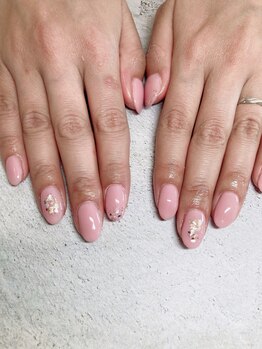 ラグネル(Luxnal)/ストーンキラキラネイル