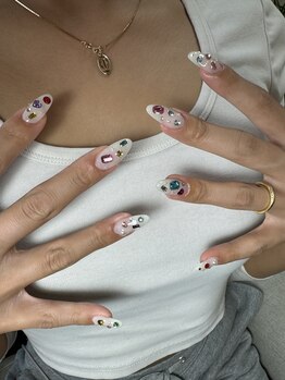 フラワーズネイル(flowers nail)/カラフル/ストーンネイル