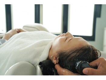 サンゴヘッドスパ(35.sango Head Spa)の写真/溜まった疲れをリセット★海を眺めながら極上の癒しを体感できる贅沢空間♪