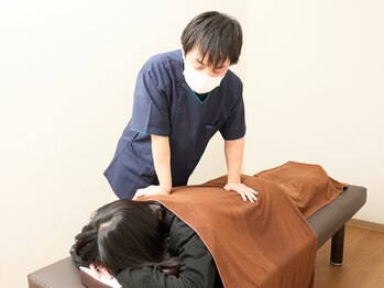 中総持寺鍼灸院の写真/【総持寺駅1分】仕事終わりに駆け込みOK!22時まで営業◎疲れ・コリをその日のうちにリセット