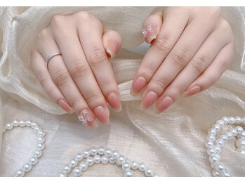 ミンミン(Min min)/チークネイル