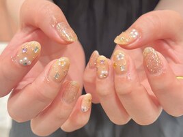 ビジューネイル