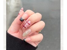 ナナイロプラス(nanairo+)/スタッフネイル