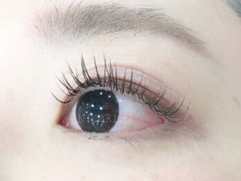 ニコリ 中央林間店(NICORI)/カーキブラウンで印象的な目元に