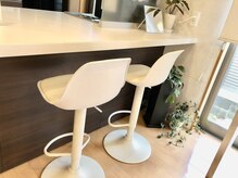 ビーエックス(.BX)/１階にはカウンターもあります◎