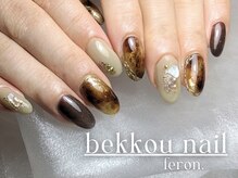 フェロン 小倉店(feron.)/インクと金箔のべっ甲ネイル