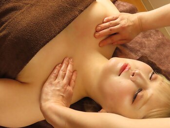 エリソン(Herisson)/☆デコルテ