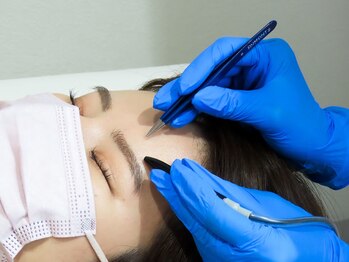 リゼクシー INTERNATIONAL麻布十番 六本木(RESEXXY)の写真/《結果重視の美容電気脱毛♪》【眉毛の青み/眉間/瞼の産毛】等、煩わしい自己処理から解放◎