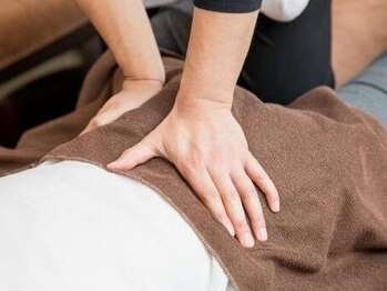 ハーモニーフィットネス 赤坂(Harmony Fitness)の写真/【メンズにおすすめ】マッサージで良くならない慢性的な肩こり/腰痛に!シナプス整体で心と体の疲れを癒す◎