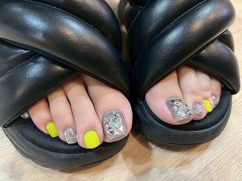 ウェールネイルズ(Ver Nails.)の写真/夏は足元を美しく彩る季節！人気のフットネイルでサンダル姿に自信を♪