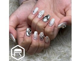 White nail