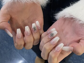 ミニュイネイルバイゼン(minuit nail by Zen)/ベイビーブーマー