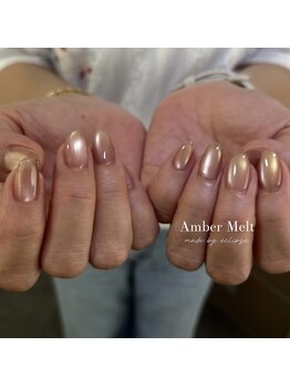 エクリプス(ECLIPSE)/柔らかい光のマグネットネイル