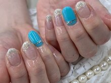 ハニービービー(Honey Bee Bee)/ブルー＆シルバーネイル