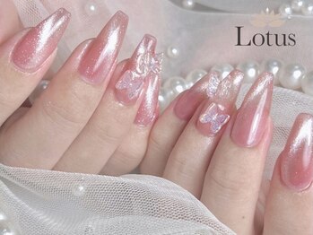 ロータス ネイルアンドアイラッシュ(Lotus)の写真/【理想の長さ＆形に】短い爪でお悩みの方、可愛いアートやパーツを乗せたい時にもおすすめです♪