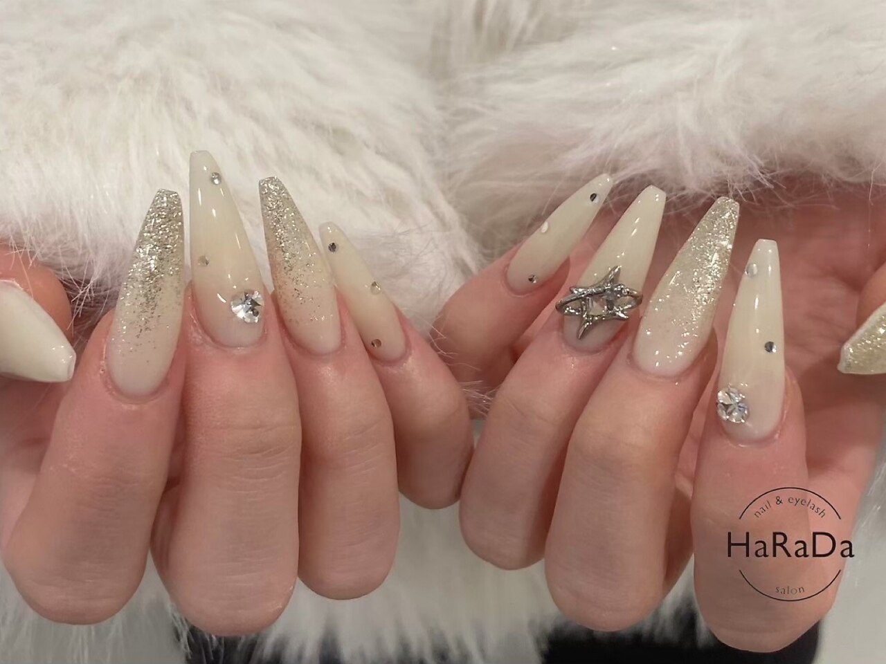2026年冬トレンド】ホワイト スーパーロングのネイルデザイン集