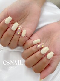 人気の明るめイエロー