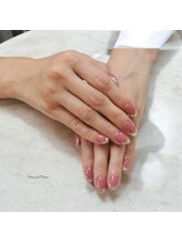 グランチュール(Grantulle)/ガラスフレンチネイル